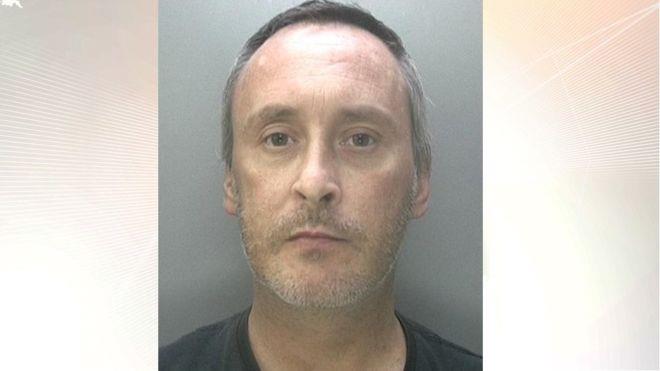 41-latek z Sutton Coldfield zabił matkę i przez kilka tygodni trzymał jej zwłoki w domu