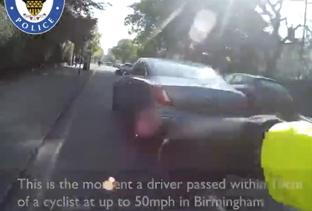 Mandat i punkty karne dla kierowcy, który prawie potrącił rowerzystę w Birmingham