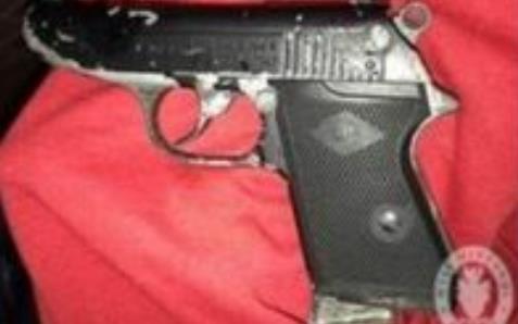 Broń i narkotyki przechwycone w porannym nalocie na dom w Kings Norton