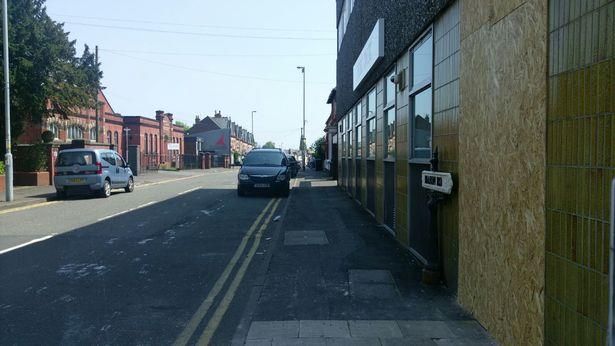 Gang wyrwał ze ściany bankomat w Erdington