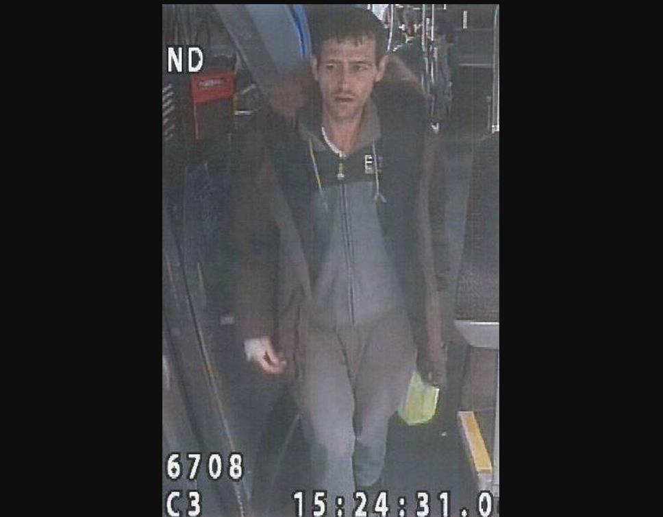 Mężczyzna strzelił z broni palnej w autobusie w Birmingham