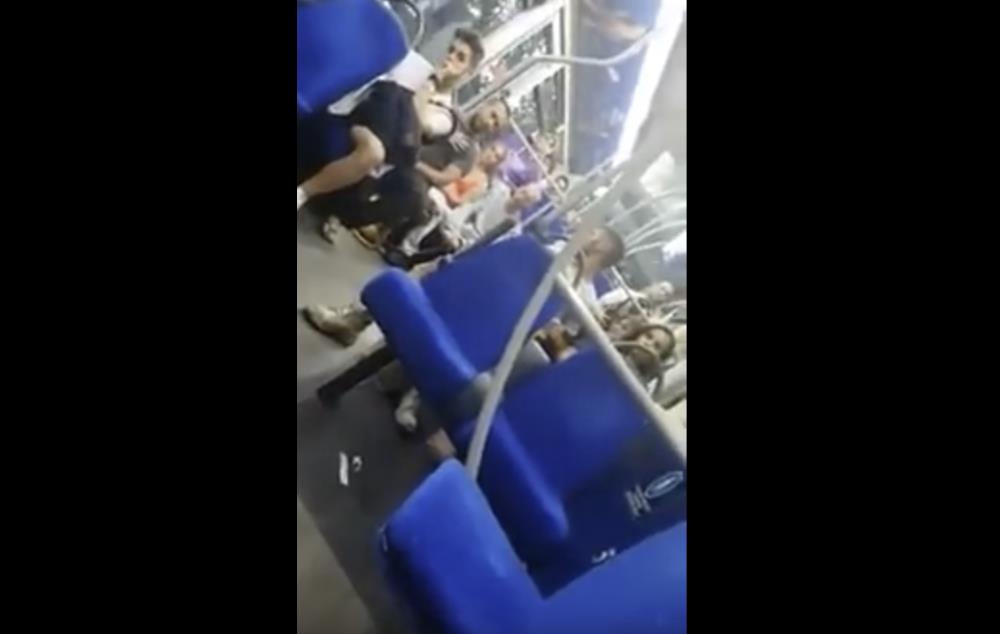 Pijany Anglik wyzwał Polaka w autobusie