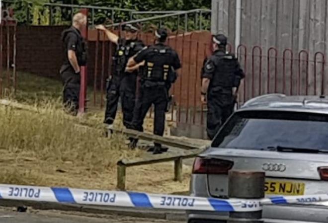 Mężczyzna wymachiwał bronią w Chelmsley Wood