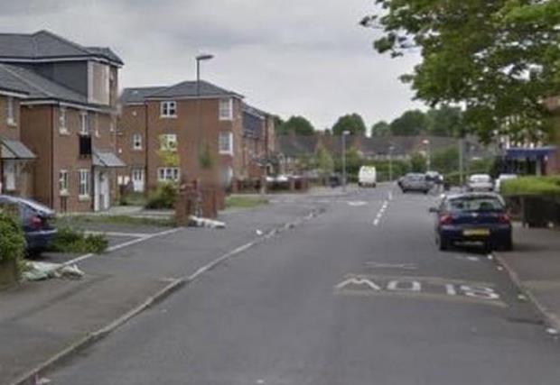 14-latek aresztowany za dźgnięcie nożem dwóch mężczyzn podczas włamania