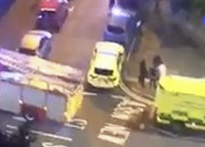 Kobieta walczy o życie po upadku z 11 piętra Cleveland Tower w Birmingham