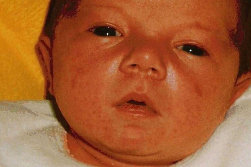 Trzy pogrzeby niemowlęcia. Policja zwracała ciało na raty