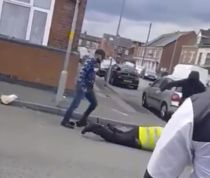 Skazano kolejnego mężczyznę biorącego udział w brutalnej napaści na strażnika