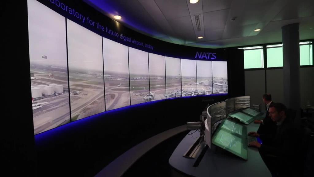 Sztuczna inteligencja na lotnisku Heathrow. Zmniejszy opóźnienia samolotów nawet o 20 procent