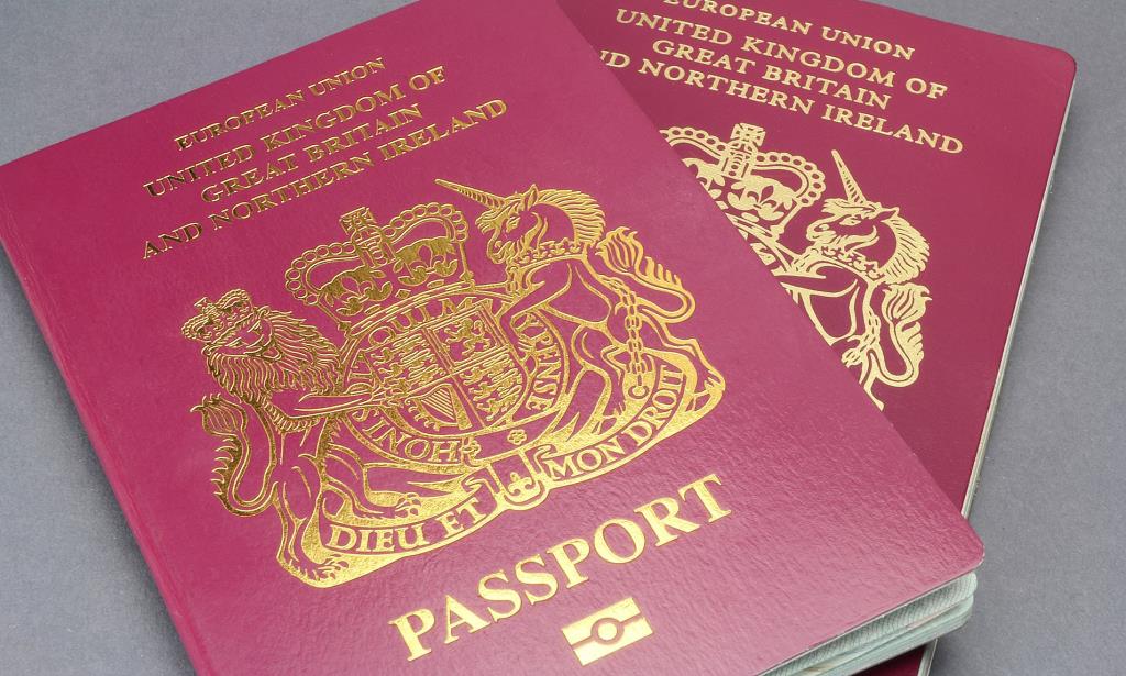 Rekordowa liczba Polaków składa wnioski o brytyjskie obywatelstwo