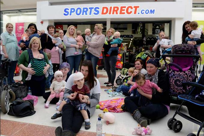 Dziesiątki karmiących matek pokazuje wsparcie Wioletcie Komar