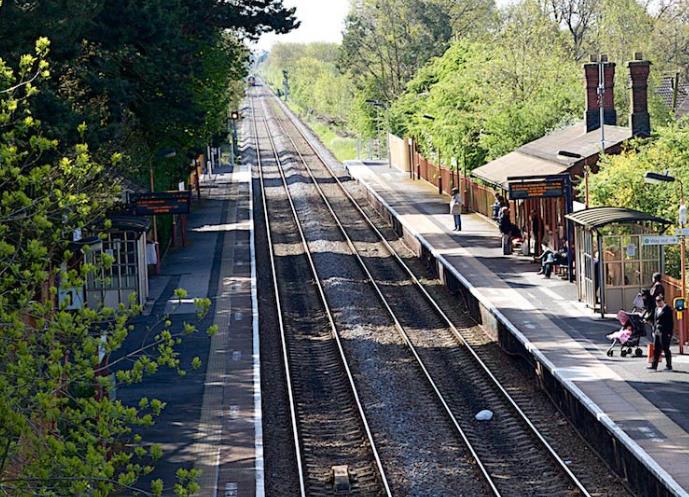 Mężczyzna poniósł śmierć pod kołami pociągu