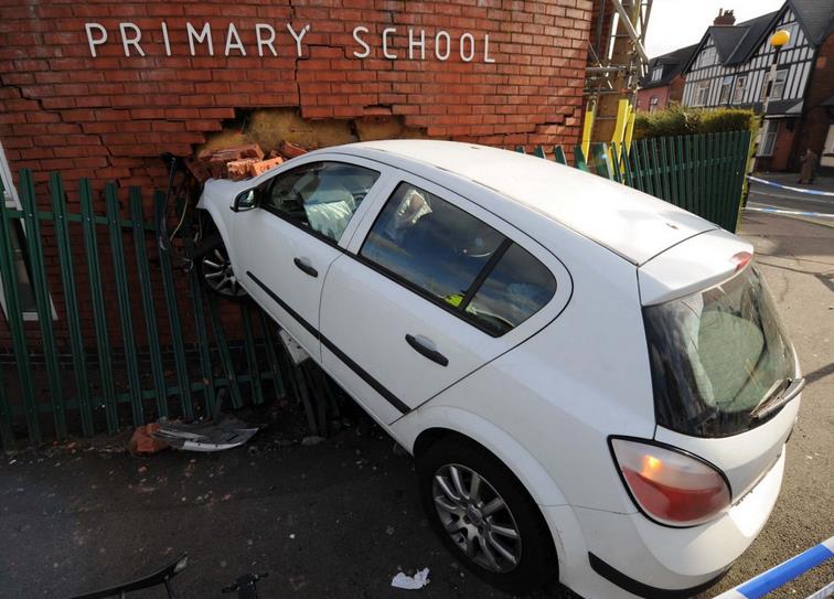 Policja poszukuje sprawców wypadku