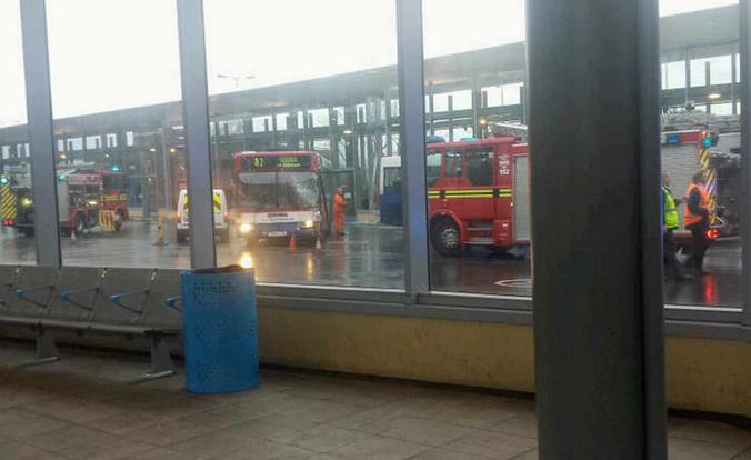 Dwie osoby ranne po kolizji autobusów na stacji Wolverhampton