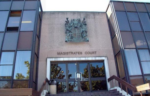 £125 za zaśmiecanie miasta