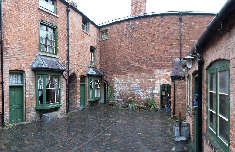 Zwiedzanie robotniczych domów „Back to Backs”