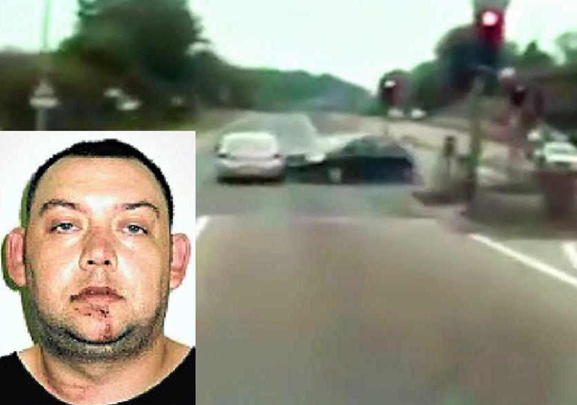 Video: Ścigał  się z policją z trójką dzieci na tylnym siedzeniu