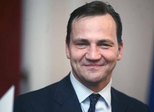 Sikorski: Polska płaci za edukację dzieci brytyjskich podatników