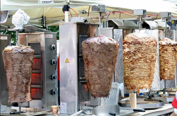 Dania z jagnięciną nie zawierają  jagnięciny