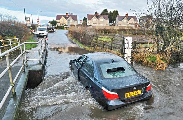 Prognoza na weekend: więcej deszczu i silnych wiatrów