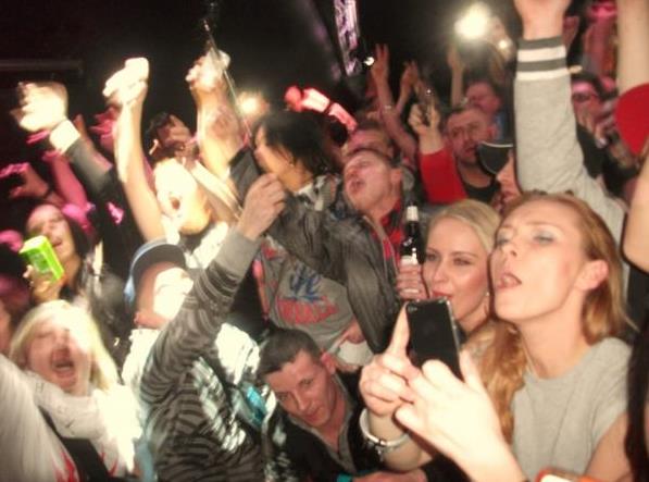 Muzyczna amfetamina - relacja i zdjęcia z konceru Peji