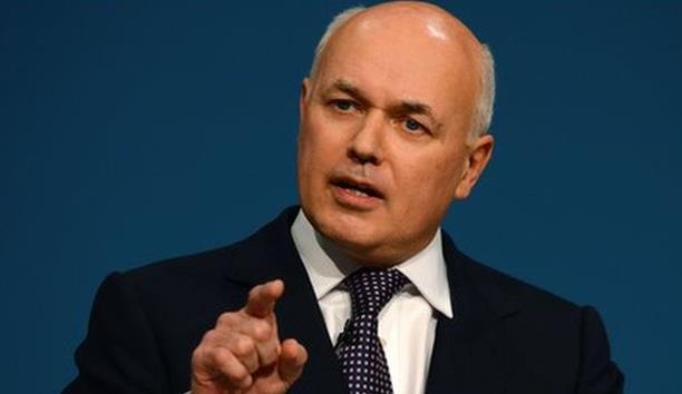 Imigranci z UE będą musieli zarabiać £150, by uzyskać zasiłek