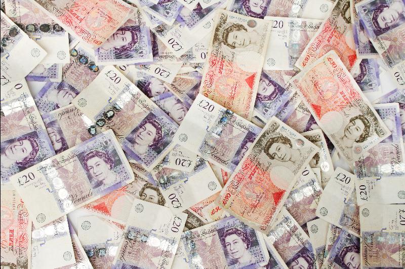 Brytyjczycy znów wydają więcej