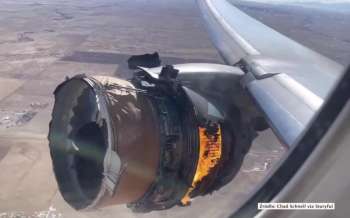 Silnik stanął w ogniu w trakcie lotu. Boeing zaleca uziemienie samolotów